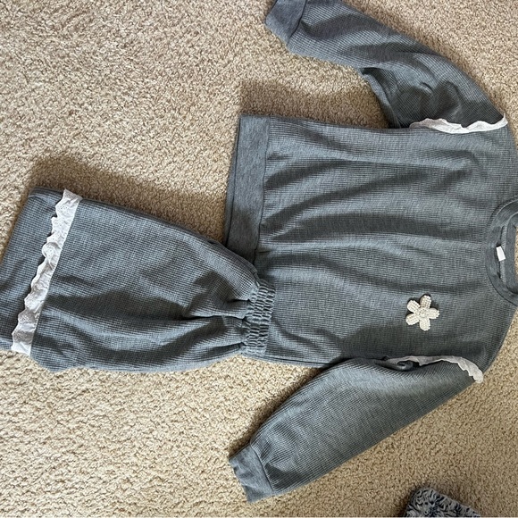 Girls sweatsuit - Picture 8 of 11